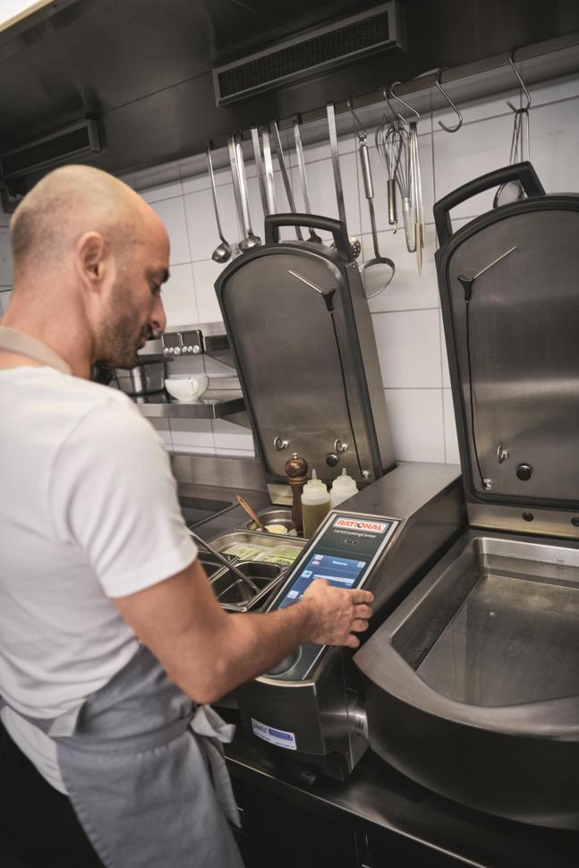 Die Kochsysteme «iCombi Pro» sowie «iVario Pro» von Rational garantieren Backunternehmer Marco Ariano konstante Qualität und höchste Präzision.