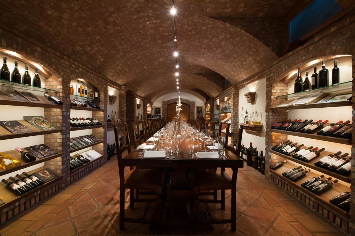 Die Weinhandlung Vergani ist seit über 125 Jahren in Zürich-Wiedikon beheimatet.