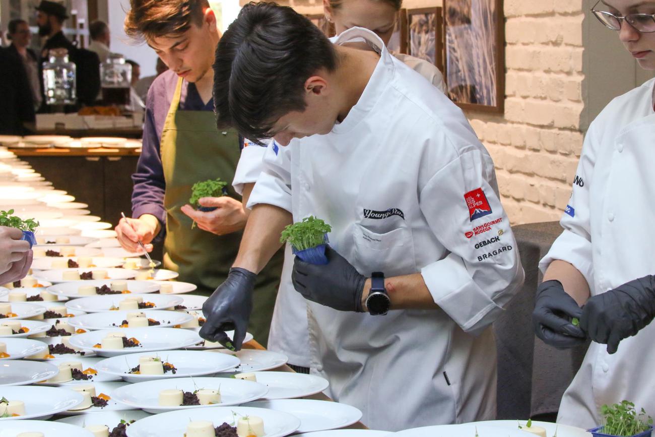 youngstar2.jpg youngstar2.jpg