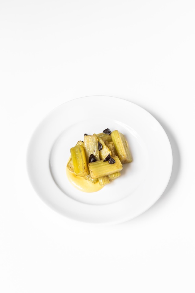 Kardy, Rahm, schwarzer Knoblauch Kardy, Rahm, schwarzer Knoblauch