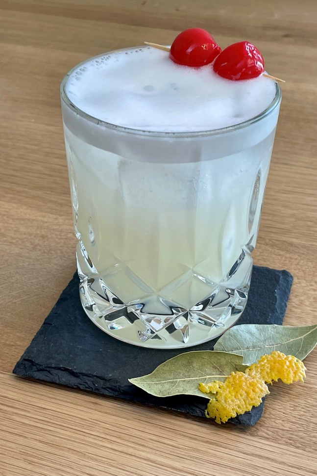 Schnaps im Cocktail? Auch das geht. Im Bild: der Kirsch Sour. Schnaps im Cocktail? Auch das geht. Im Bild: der Kirsch Sour.