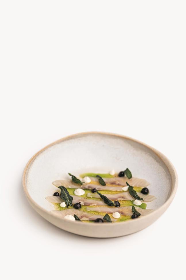 Stör, Dörrbirne, Crème fraîche Stör, Dörrbirne, Crème fraîche