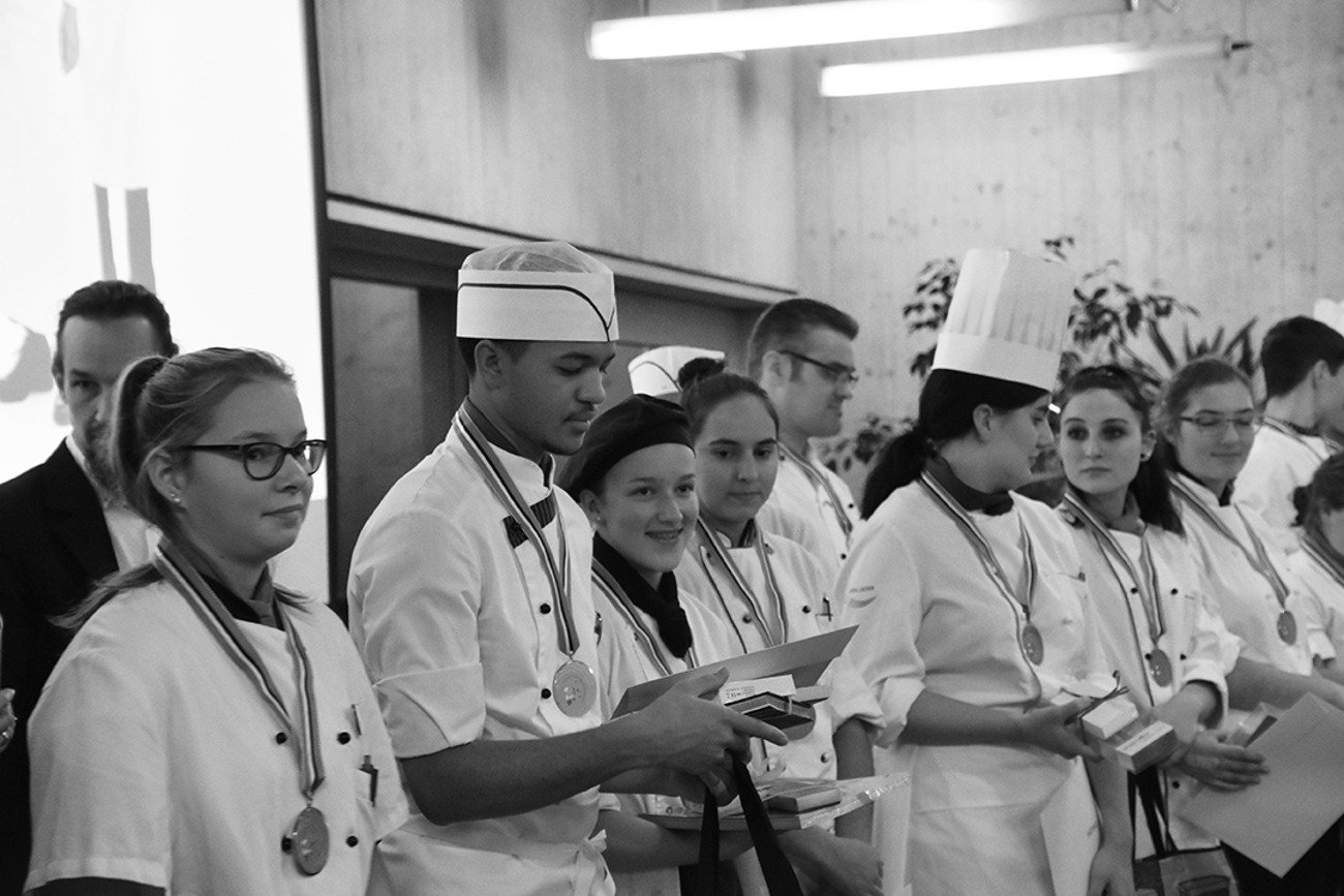 Ehrung der Lehrlinge im zweiten Jahr Ehrung der Lehrlinge im zweiten Jahr