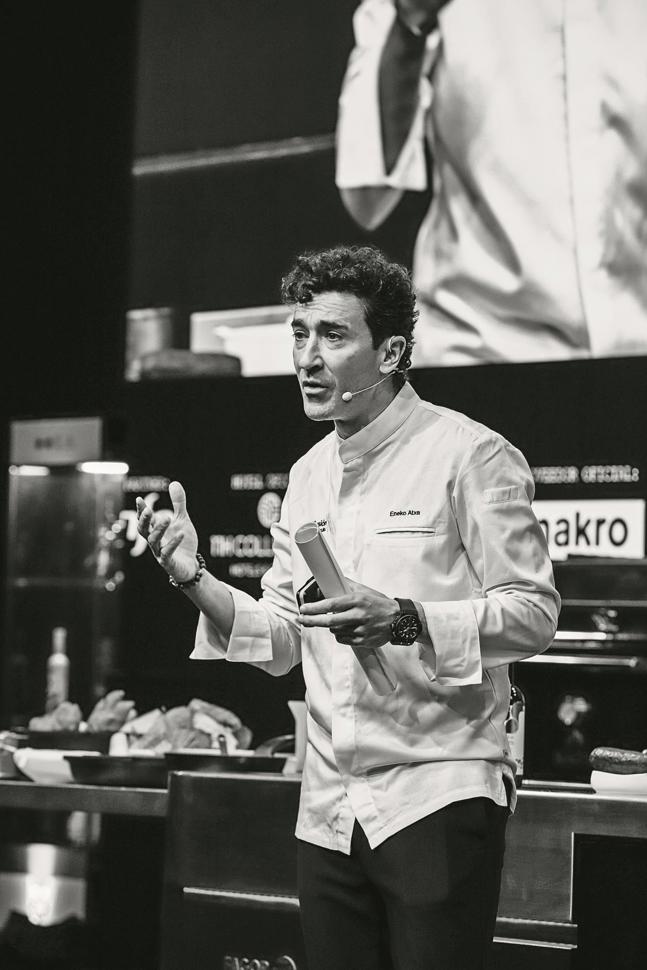 Eneko Atxa redete über künstliche Intelligenz. Eneko Atxa redete über künstliche Intelligenz.