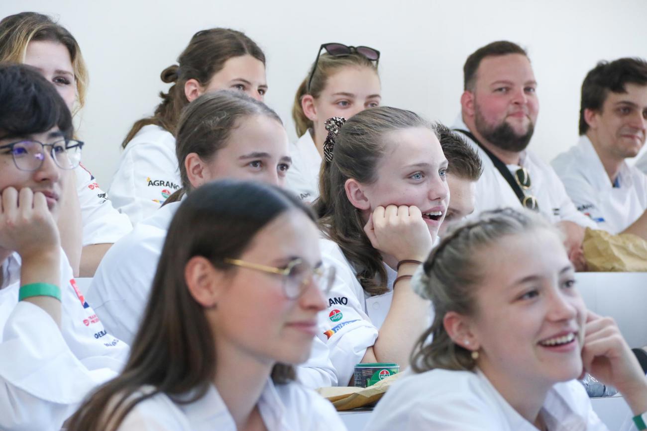 youngstar3.jpg youngstar3.jpg