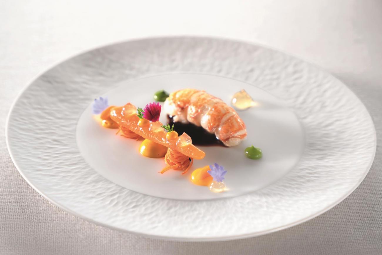 Gebratener Langostino mit Karotte, Sweet Chili und Orangenvinaigrette